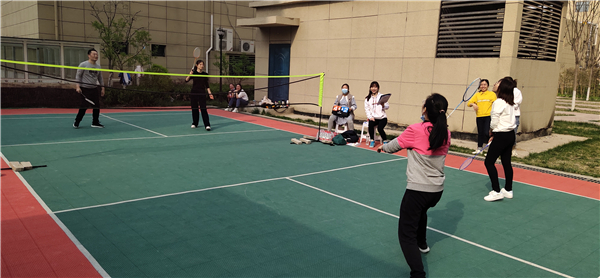 第二届“华坤杯”员工健身系列活动 ——员工羽毛球比赛圆满结束